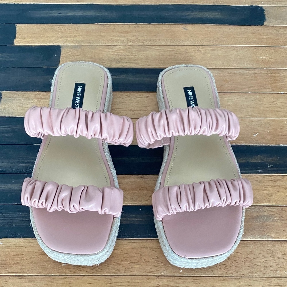 Nine West Peacock Flat Sandals Pink Ruched Strappy Women’s 7.5 NWT T-2